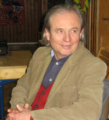 Kungl György Kungl György szobrász, kerámikus